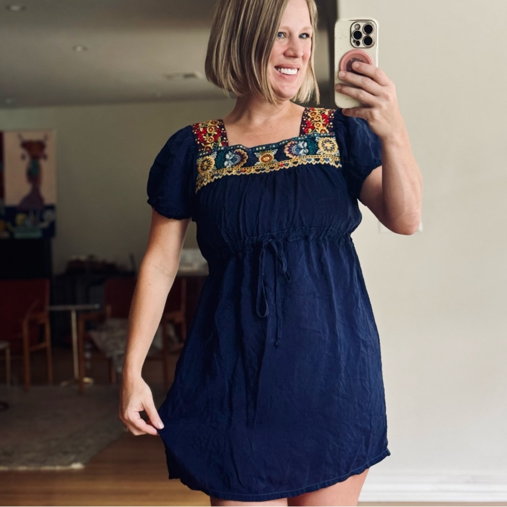 Johnny Was Size Small Navy Blue Embroidered Women's Floral Dress or Tunic Short